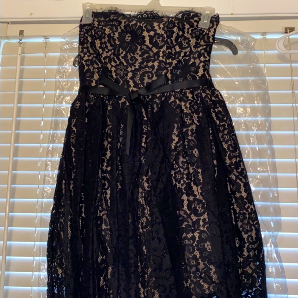 Super cute short lace dress!